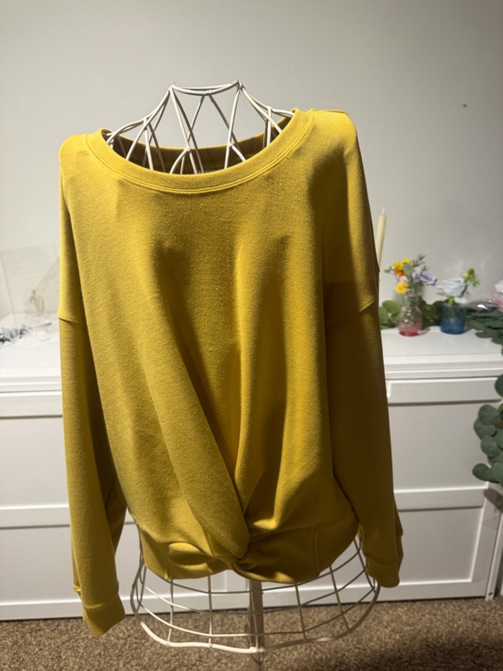 Magaschoni Yellow Twist-Hem Lightweight Sweatshirt